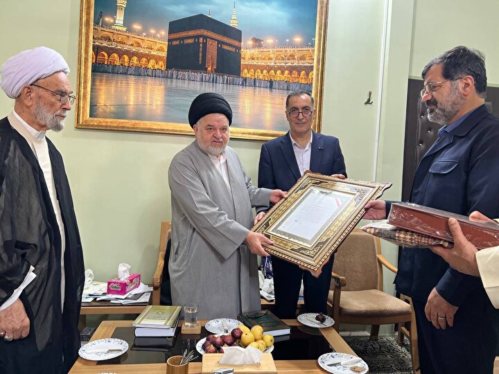 قدردانی رئیس بنیاد شهید از اقدامات ارزشمند آیت‌الله شهرستانی در حمایت از خانواده‌های معظم شهدا 