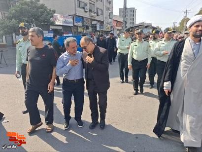 حضور مدیرکل بنیاد مازندران در مراسم تشییع پیکرمطهر شهید مدافع امنیت دست گشاده در آمل حضور مدیرکل بنیاد مازندران در مراسم تشییع پیکرمطهر شهید مدافع امنیت دست گشاده در آمل