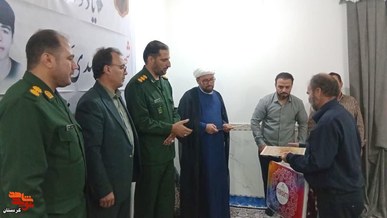 یادواره منزل‌محور شهید مهدی رستمی در روستای گلبلاغ سیاه‌منصور بیجار برگزار شد