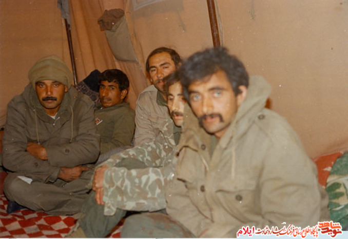 تصاویری از اسرای عراقی که توسط رزمندگان سلحشور در استان ایلام به اسارت در آمدند