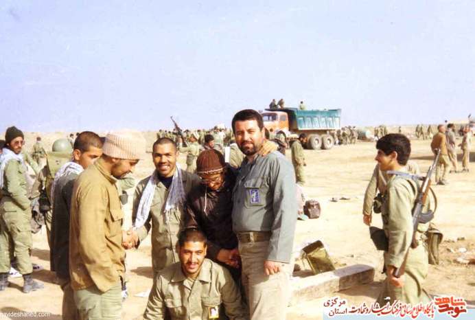 از چپ: شهید محسن رضایی - مصطفی کاظمی - حشمت الله ملکی - شهید رضا دریابیگی - شهید محمدرضا حسینی