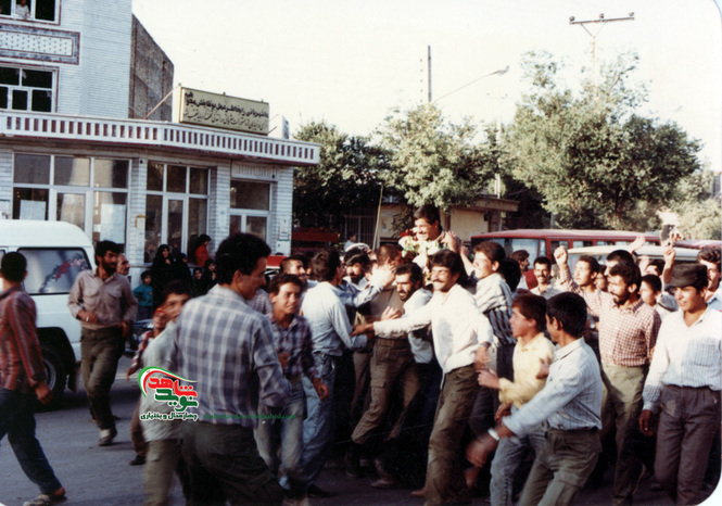 بازگشت آزادگان چهارمحال و بختیاری به میهن اسلامی 