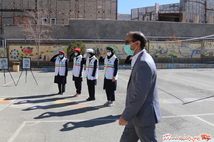 یادواره شهدای لاله های روشن در دبیرستان هنرهای زیبا شهرستان بیرجند با حضور مدیرکل آموزش و پرورش استان به یاد شهید محمد سرحدی و شهیده معصومه محمود سرتنگی