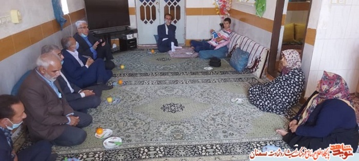 دیدار مسئولان بنیاد شهید استان سمنان با خانواده معزز جانباز متوفی سیدکاظم طباطبایی- ششم خردادماه ۱۴۰۰ روستای سین سرکویر