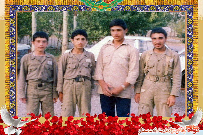 نفر اول از راست شهید حسن صیدی