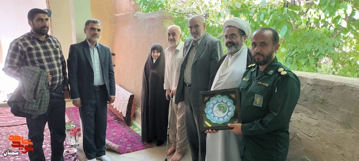 دیدار مسئولان دامغانی با خانواده معزز شهید والامقام قدرتالله یوزباشی - بیست و پنجم خردادماه ۱۴۰۱ روستای دیباج دامغان