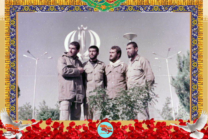 نفر سمت راست شهید علی‌اکبر قلعه‌آقابابائی