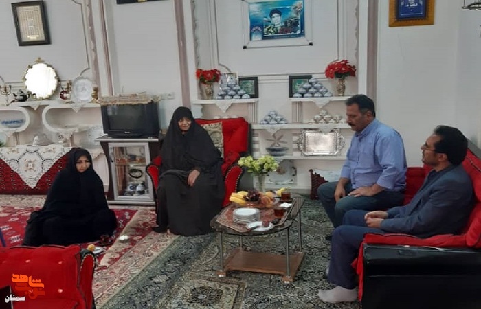 دیدار رئیس بنیاد شهید شهرستان مهدی‌شهر با مادر گرامی شهید گران‌قدر محمدعلی سلطانیان - یکم شهریورماه ۱۴۰۱ شهرستان مهدی‌شهر