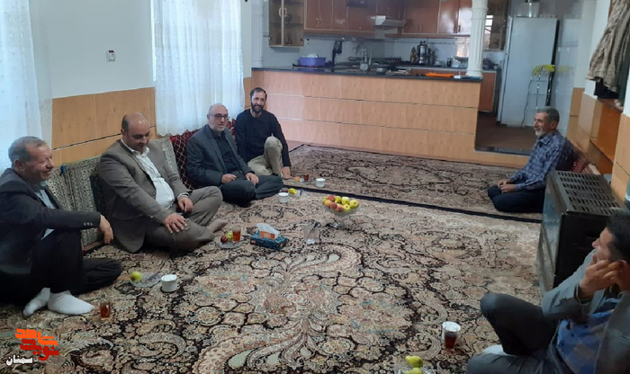 دیدار رئیس بنیاد شهید و امور ایثارگران شهرستان شاهرود با جانباز گرانقدر عباس حیدر مجنی - سیزدهم شهریور ۱۴۰۱