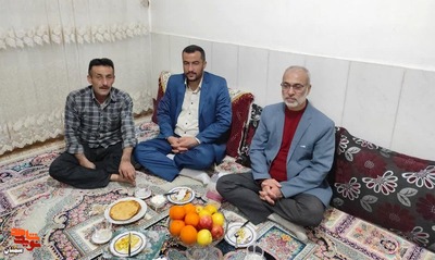 دیدار رئیس بنیاد شهید شهرستان شاهرود با جانباز گران‌قدر ۳۰درصد مسلم نظری- پانزدهم اسفندماه ۱۴۰۱ روستای شهیدستان میغان شهرستان شاهرود
