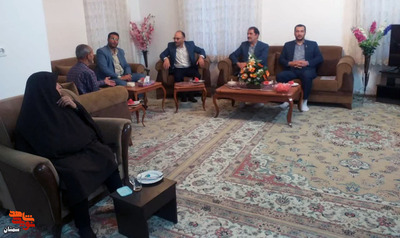 دیدار مسئولان شاهرودی با خانواده معظم شهید والامقام علیاکبر متحدی پانزدهم اردیبهشتماه ۱۴۰۲ شهر بسطام