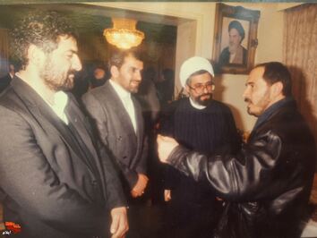  شهید سید عباس موسوی دبیر کل حزب الله
نفر دوم تصویر از سمت راست
در بعلبک لبنان