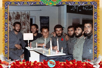 نفر چهارم از راست شهید غلامعلی صداقتی